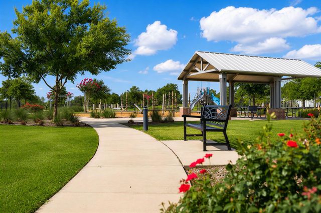 419 Amistad Court, Webster, TX 77598