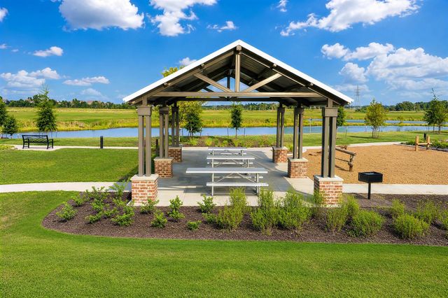 419 Amistad Court, Webster, TX 77598