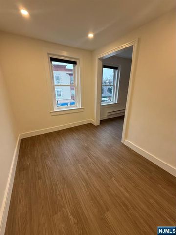 7 E Ridgewood Avenue 3rd Floor, Ridgewood, NJ 07450