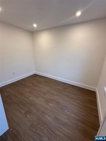 7 E Ridgewood Avenue 3rd Floor, Ridgewood, NJ 07450