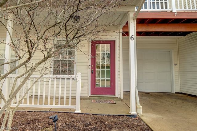 1210 E Chapman Lane 6, Medina, OH 44256