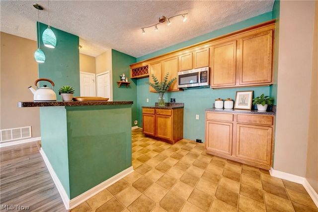 1210 E Chapman Lane 6, Medina, OH 44256