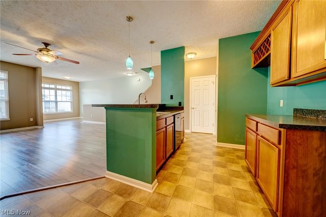 1210 E Chapman Lane 6, Medina, OH 44256