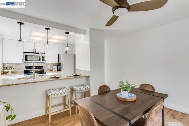 25084 Vista Greens Ct, Hayward, CA 94541