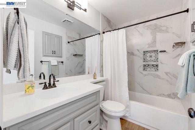 25084 Vista Greens Ct, Hayward, CA 94541