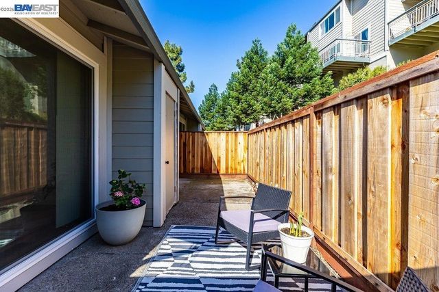 25084 Vista Greens Ct, Hayward, CA 94541