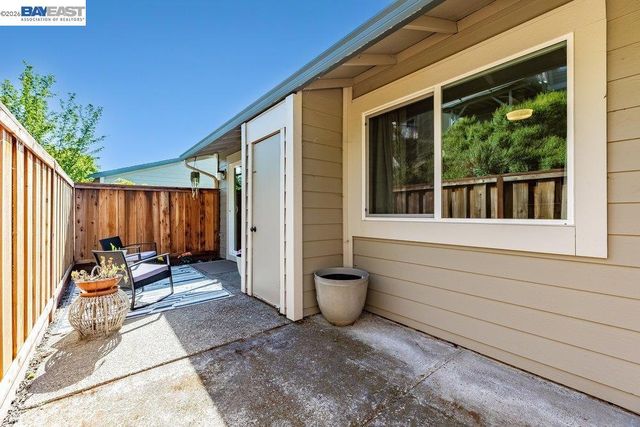 25084 Vista Greens Ct, Hayward, CA 94541