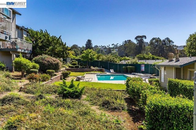 25084 Vista Greens Ct, Hayward, CA 94541