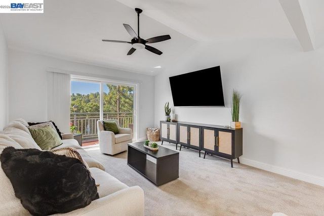 25084 Vista Greens Ct, Hayward, CA 94541