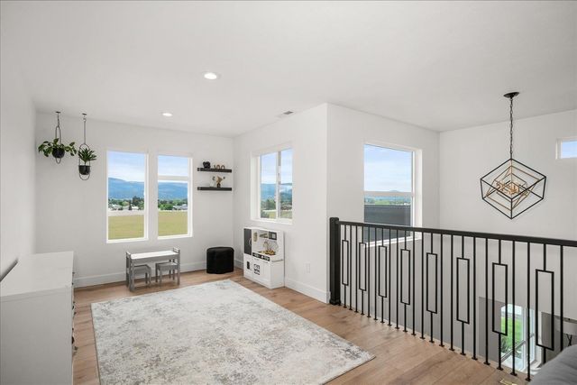 20409 E Happy Trails Ln, Otis Orchards, WA 99027