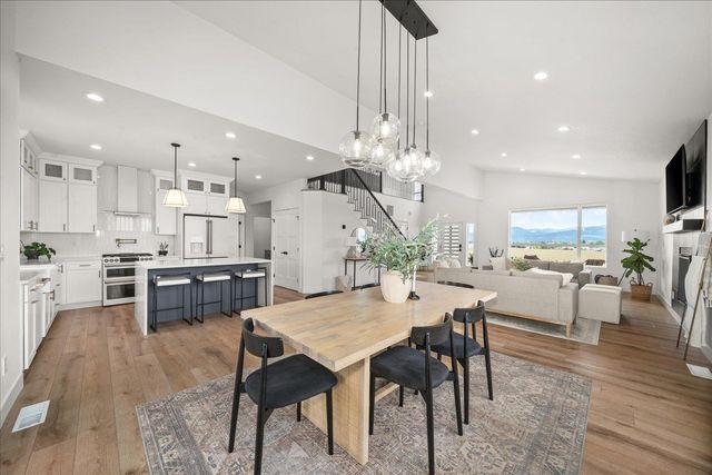 20409 E Happy Trails Ln, Otis Orchards, WA 99027