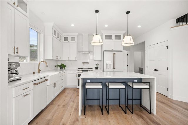 20409 E Happy Trails Ln, Otis Orchards, WA 99027