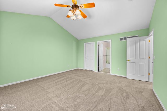 8136 Springdale Drive, White Lake, MI 48386