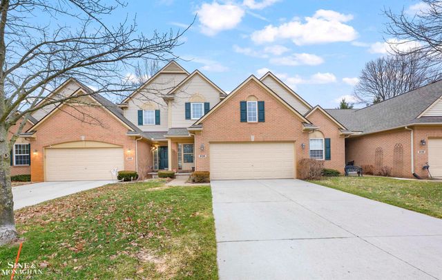 8136 Springdale Drive, White Lake, MI 48386