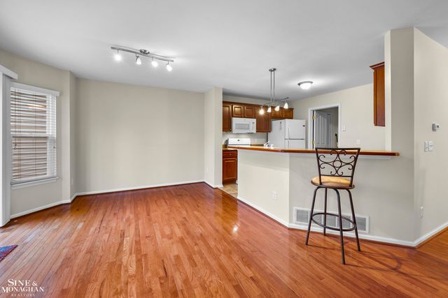 8136 Springdale Drive, White Lake, MI 48386