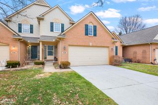 8136 Springdale Drive, White Lake, MI 48386