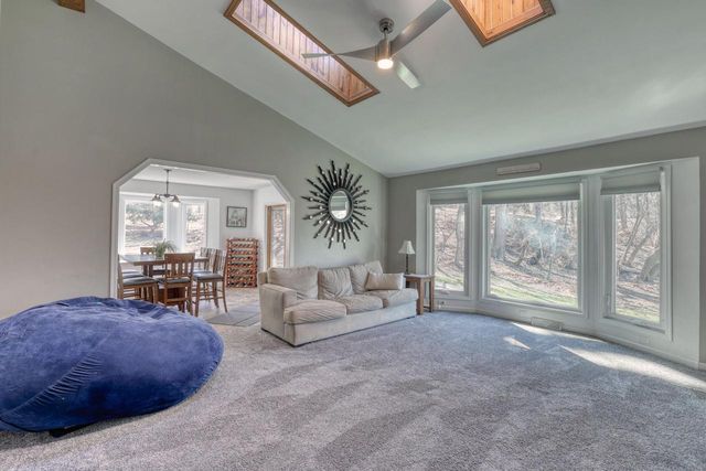 N29W26677 Peterson DRIVE, Pewaukee, WI 53072