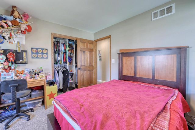 N29W26677 Peterson DRIVE, Pewaukee, WI 53072