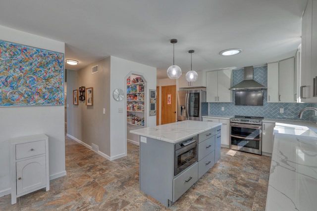 N29W26677 Peterson DRIVE, Pewaukee, WI 53072