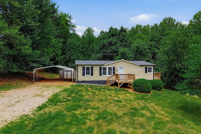 304 Ridgelake RD, Goodview, VA 24095