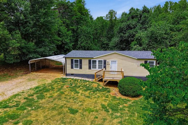 304 Ridgelake RD, Goodview, VA 24095