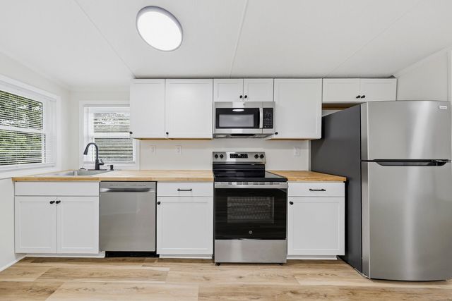 304 Ridgelake RD, Goodview, VA 24095