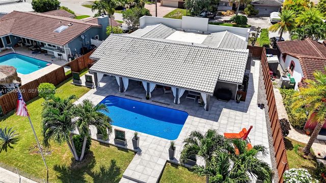 966 SE 9th Avenue, Pompano Beach, FL 33060