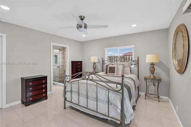 966 SE 9th Avenue, Pompano Beach, FL 33060