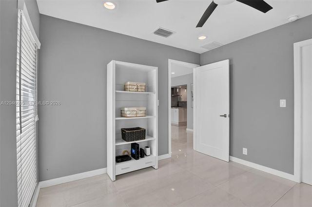 966 SE 9th Avenue, Pompano Beach, FL 33060