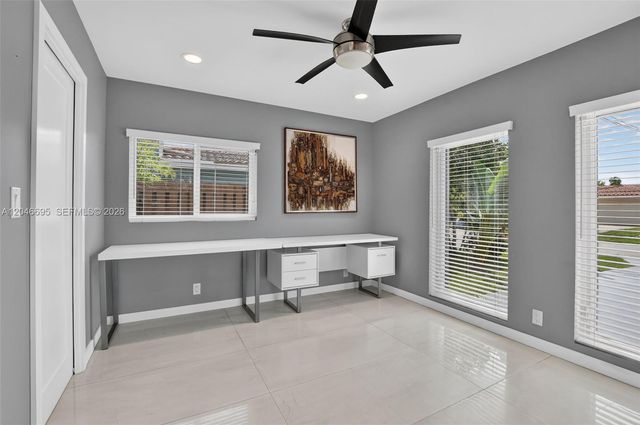 966 SE 9th Avenue, Pompano Beach, FL 33060