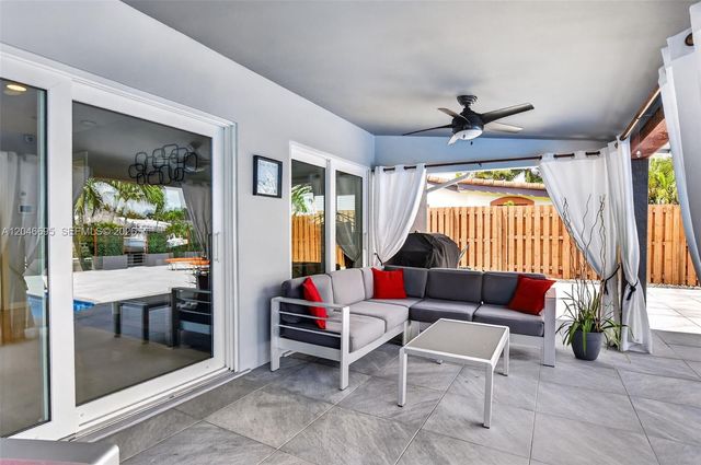 966 SE 9th Avenue, Pompano Beach, FL 33060