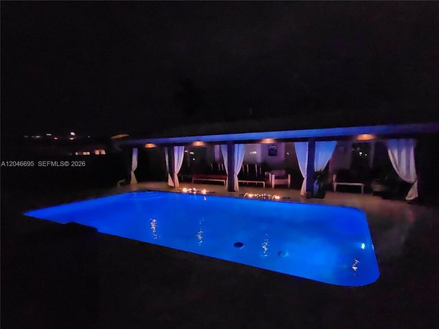 966 SE 9th Avenue, Pompano Beach, FL 33060