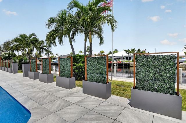 966 SE 9th Avenue, Pompano Beach, FL 33060