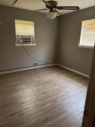 407 W 12th Street, Quanah, TX 79252