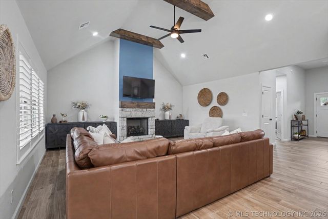 18977 E Ridgeline Road, Catoosa, OK 74015