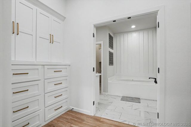 18977 E Ridgeline Road, Catoosa, OK 74015