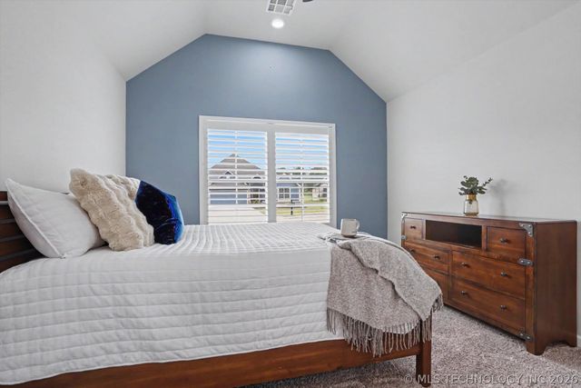 18977 E Ridgeline Road, Catoosa, OK 74015