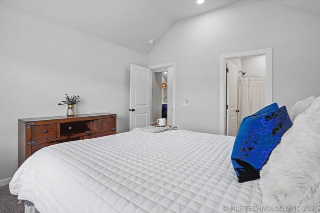18977 E Ridgeline Road, Catoosa, OK 74015