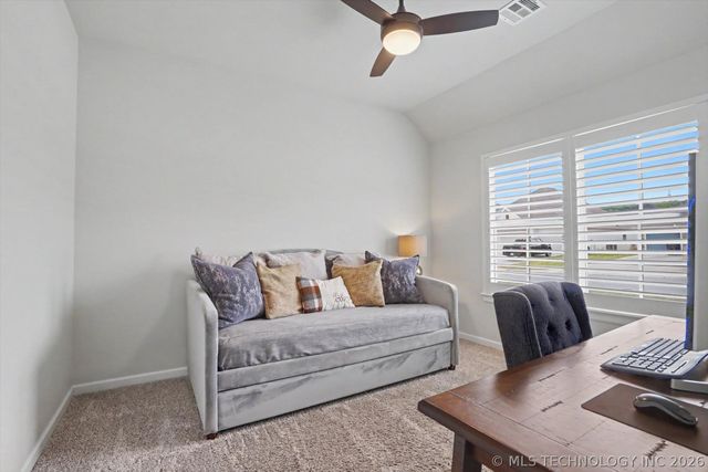 18977 E Ridgeline Road, Catoosa, OK 74015