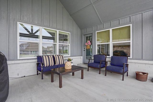 18977 E Ridgeline Road, Catoosa, OK 74015
