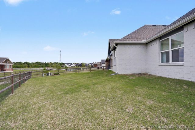 18977 E Ridgeline Road, Catoosa, OK 74015