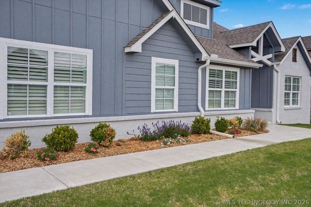 18977 E Ridgeline Road, Catoosa, OK 74015