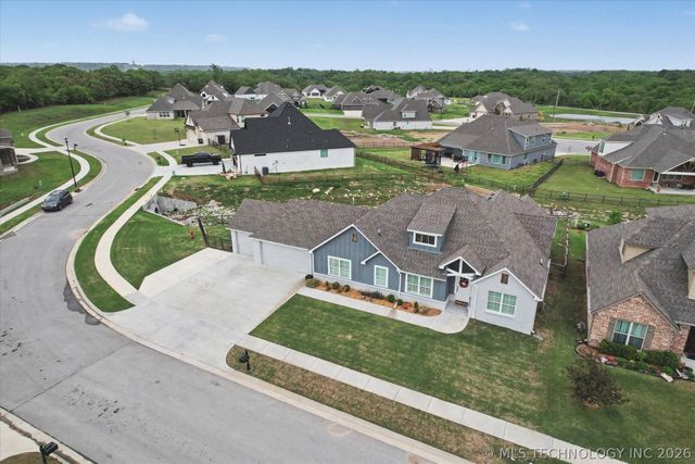 18977 E Ridgeline Road, Catoosa, OK 74015