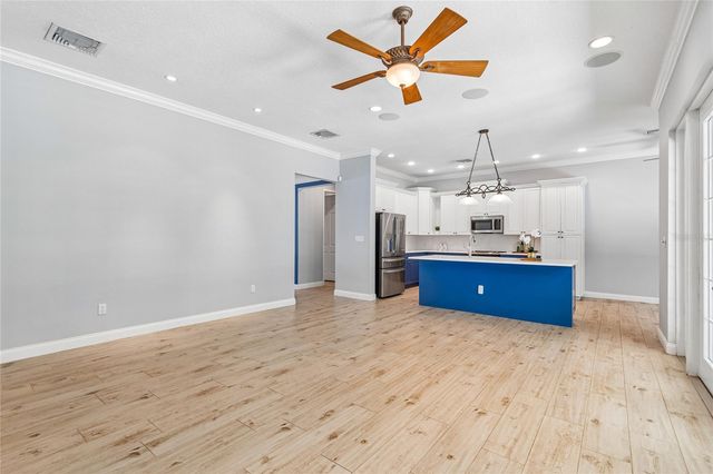 27708 SANTA ANITA BOULEVARD, Wesley Chapel, FL 33544