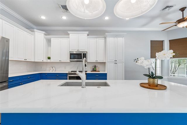 27708 SANTA ANITA BOULEVARD, Wesley Chapel, FL 33544