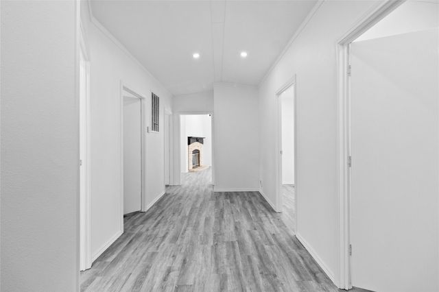 11759 W Hollyhill Drive, Plantersville, TX 77363