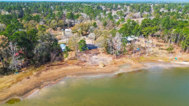 11759 W Hollyhill Drive, Plantersville, TX 77363