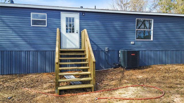 11759 W Hollyhill Drive, Plantersville, TX 77363