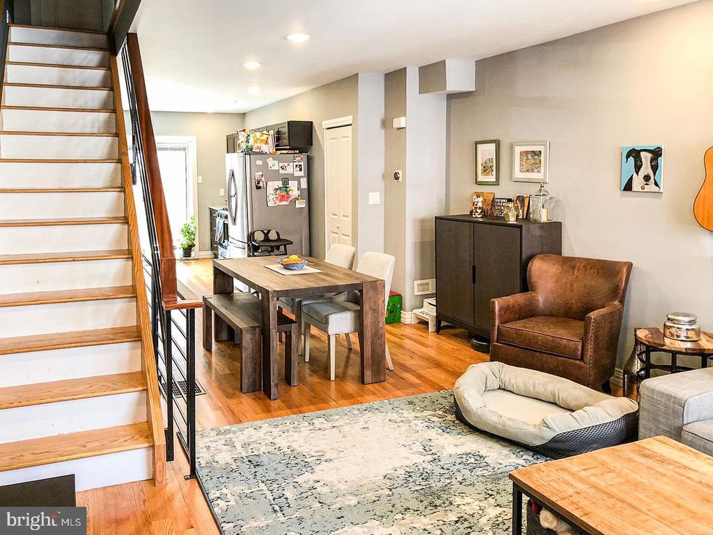 430 GREENWICH ST, Philadelphia, PA 19147