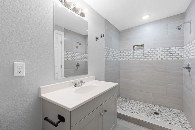 12616 THONOTOSASSA ROAD, Thonotosassa, FL 33592